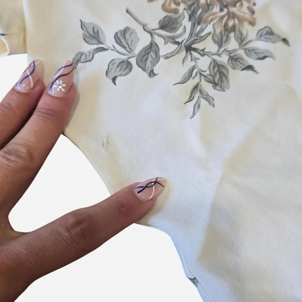 Jessica Howard Kid's cream white T-shirts